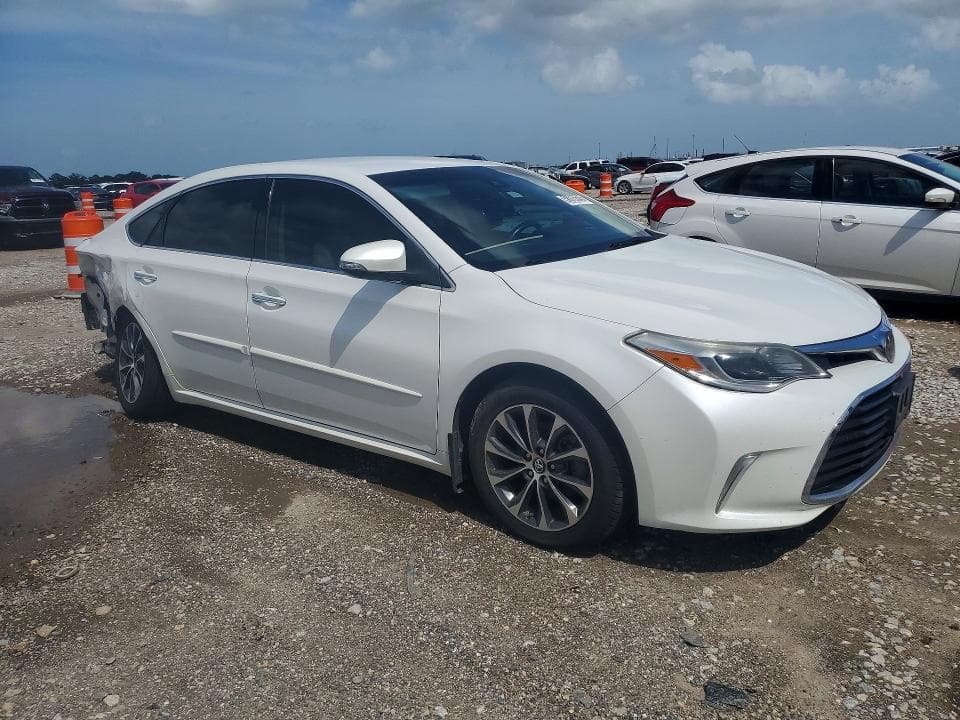 2018 TOYOTA AVALON XLE 4