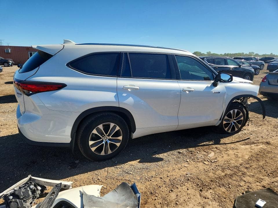 2020 TOYOTA HIGHLANDER HYBRID XLE HYBRID XLE 3