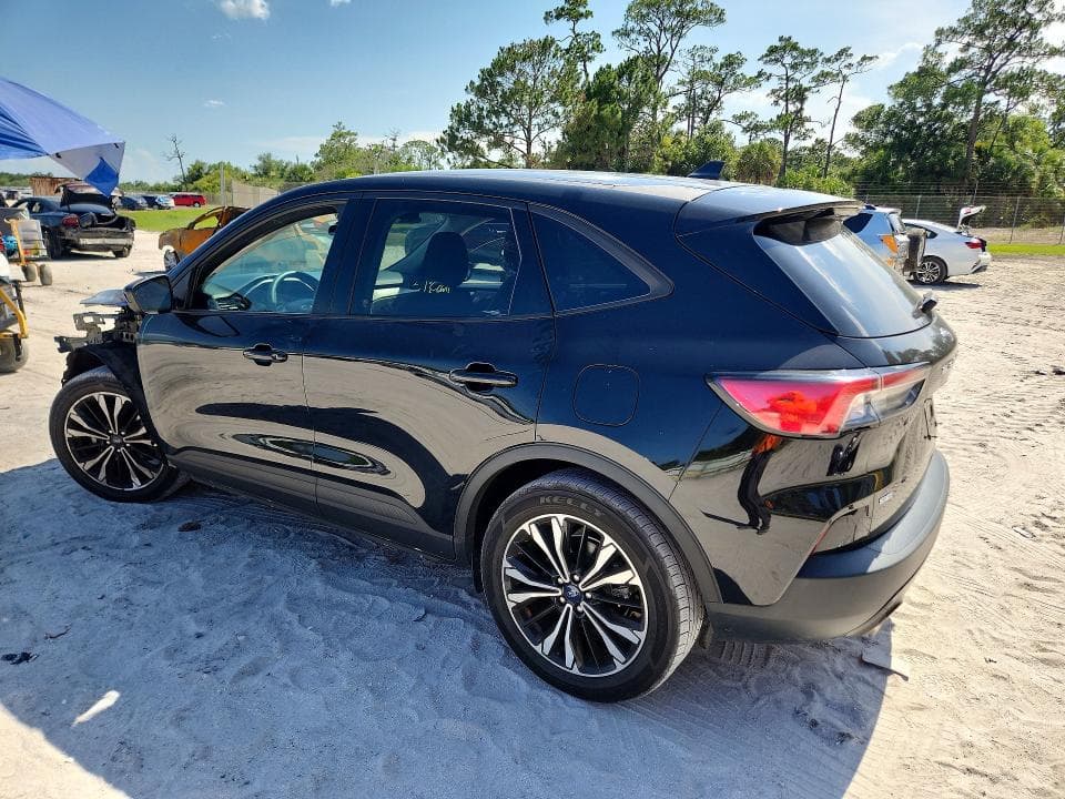 2021 FORD ESCAPE SE 2
