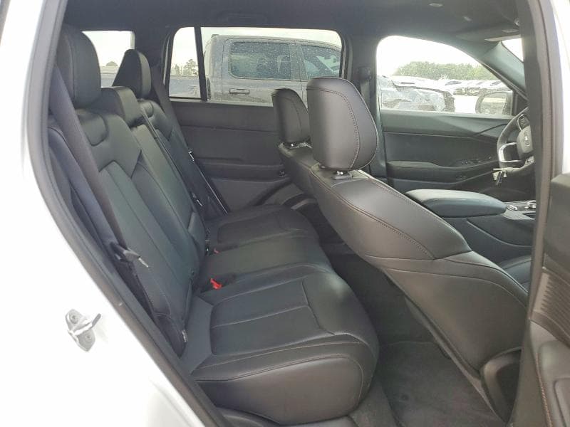 2026 JEEP CHEROKEE LAREDO 11
