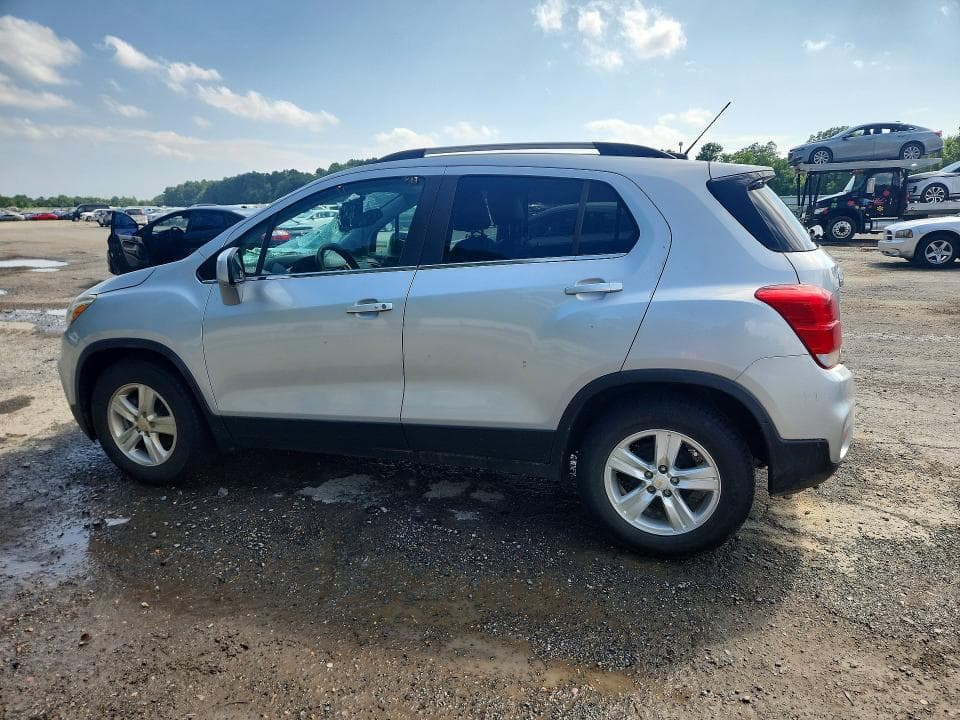 2020 CHEVROLET TRAX 1LT 2