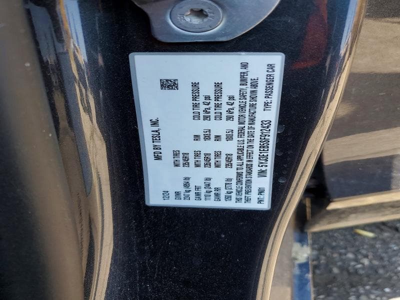 2025 TESLA MODEL 3 12