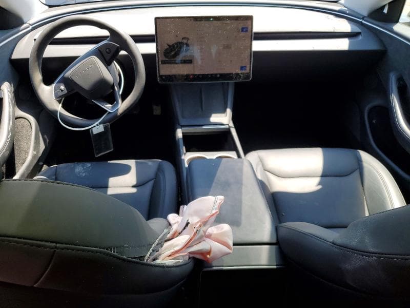 2025 TESLA MODEL 3 8