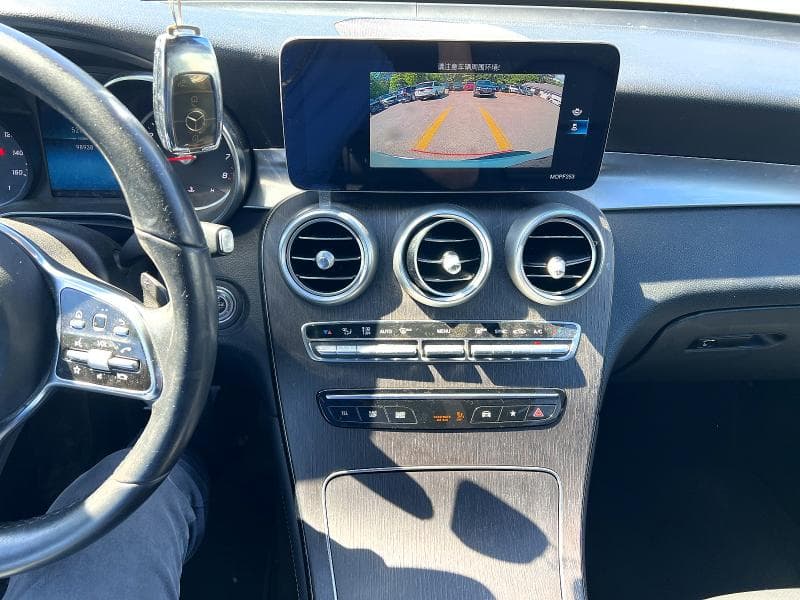 2020 MERCEDES-BENZ GLC 300 9