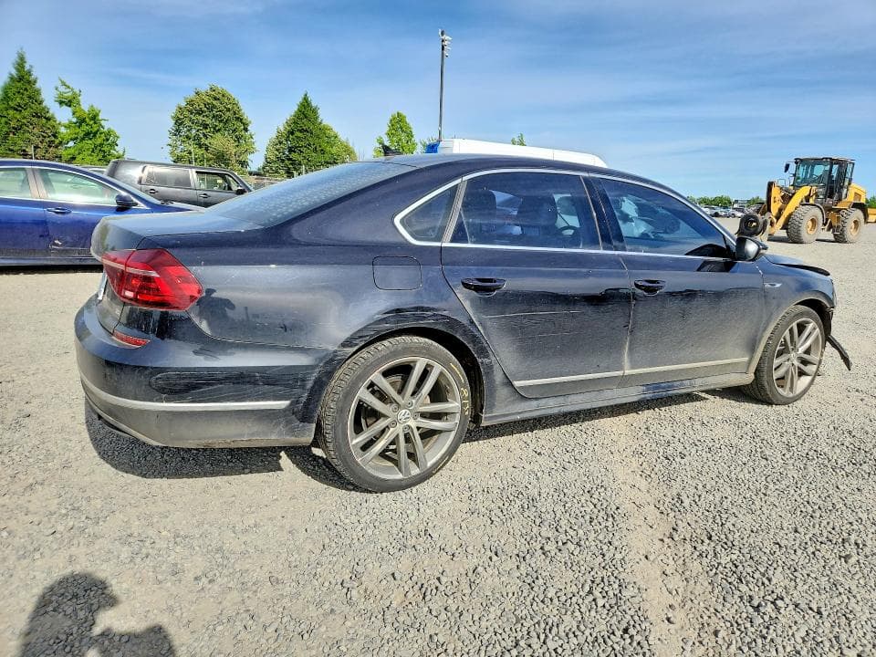 2017 VOLKSWAGEN PASSAT R-LINE 3