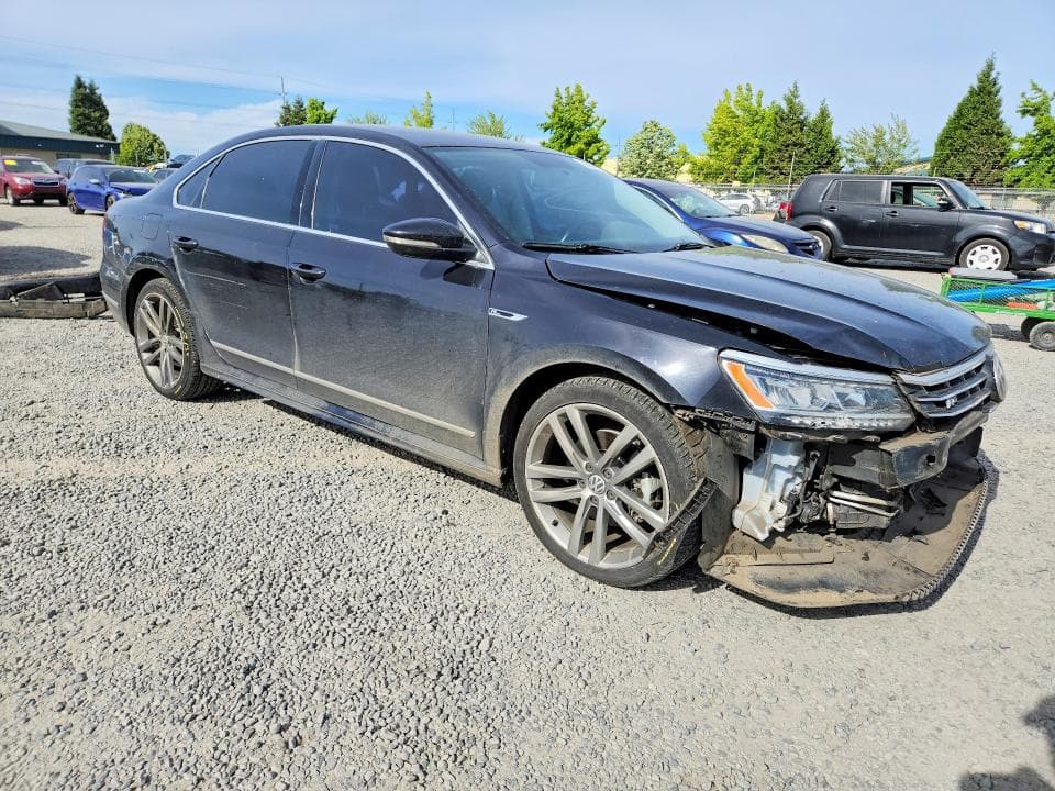 2017 VOLKSWAGEN PASSAT R-LINE 4
