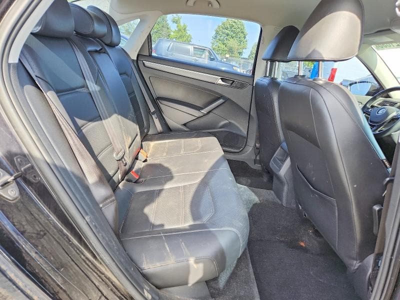 2017 VOLKSWAGEN PASSAT R-LINE 10