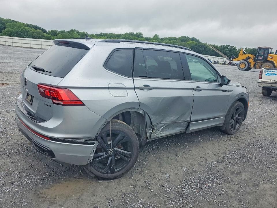 2024 VOLKSWAGEN TIGUAN SE R-LINE BLACK 3