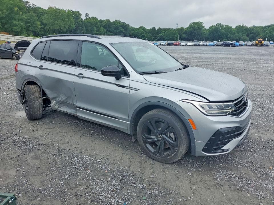 2024 VOLKSWAGEN TIGUAN SE R-LINE BLACK 4