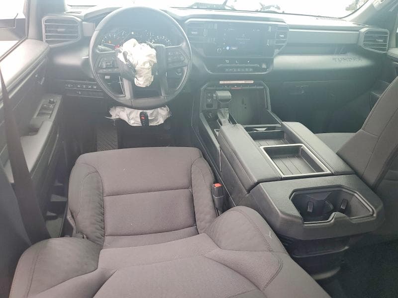 2026 TOYOTA TUNDRA SR SR 8