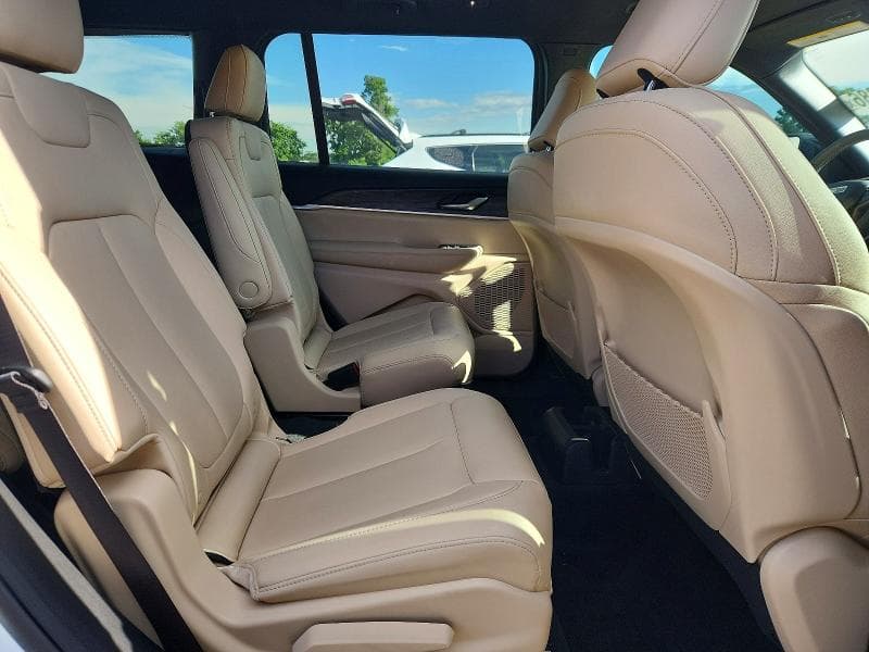 2024 JEEP GRAND CHEROKEE L LIMITED 11