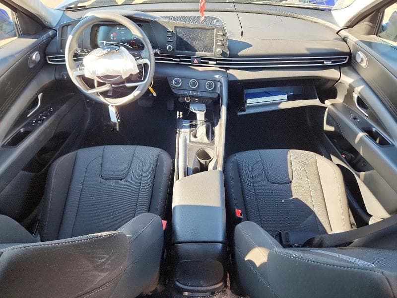 2025 HYUNDAI ELANTRA SE 8