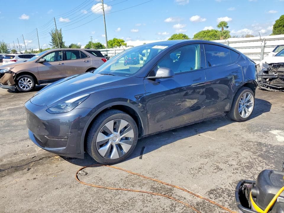 2024 TESLA MODEL Y - 1