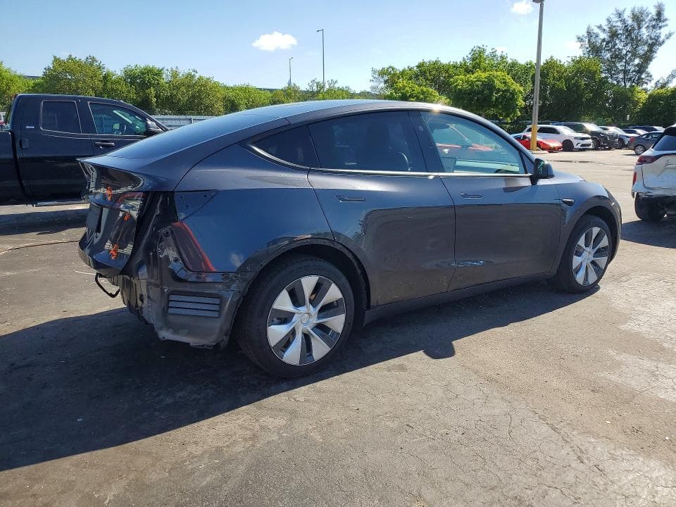 2024 TESLA MODEL Y 3