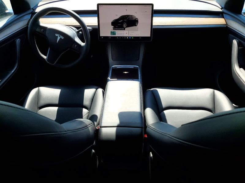 2024 TESLA MODEL Y 8