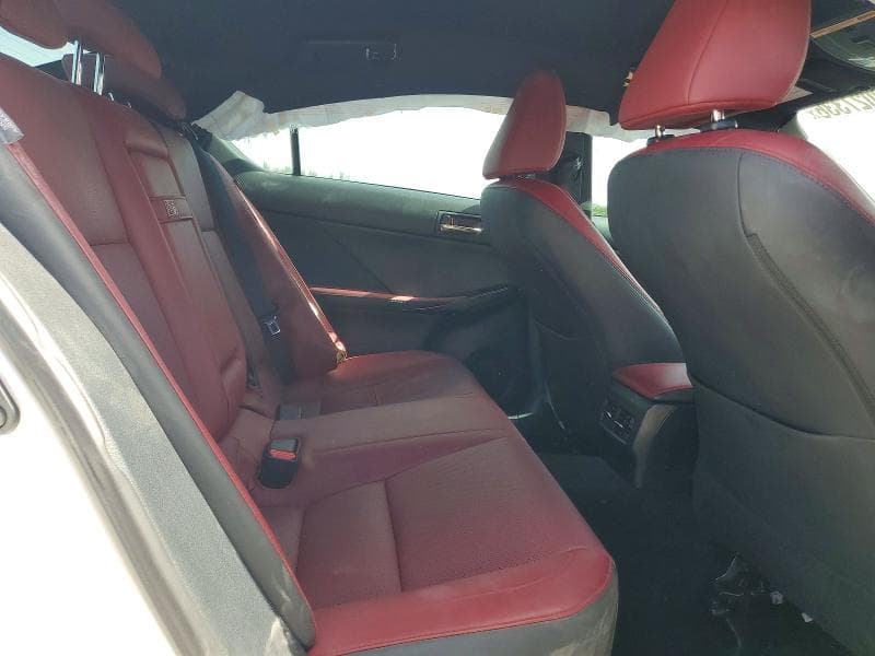 2022 LEXUS IS 300 10