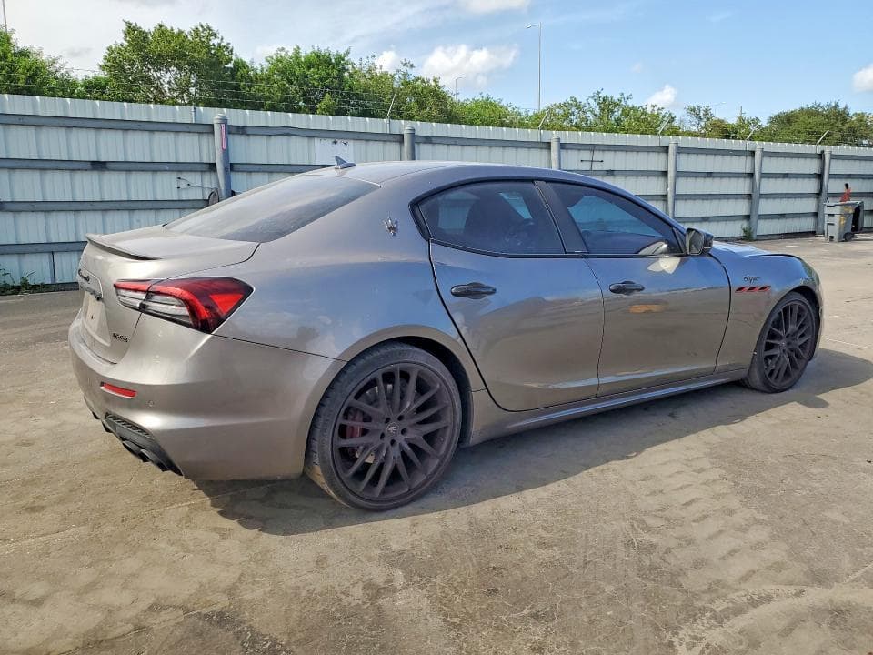 2022 MASERATI GHIBLI TROFEO 3