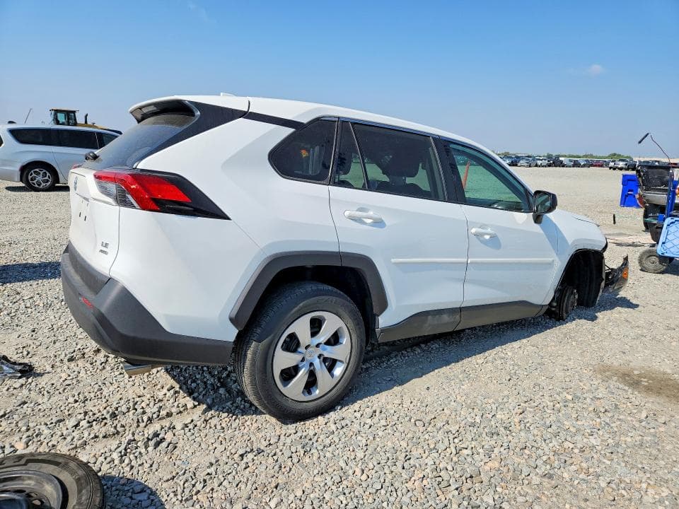 2022 TOYOTA RAV4 LE 3