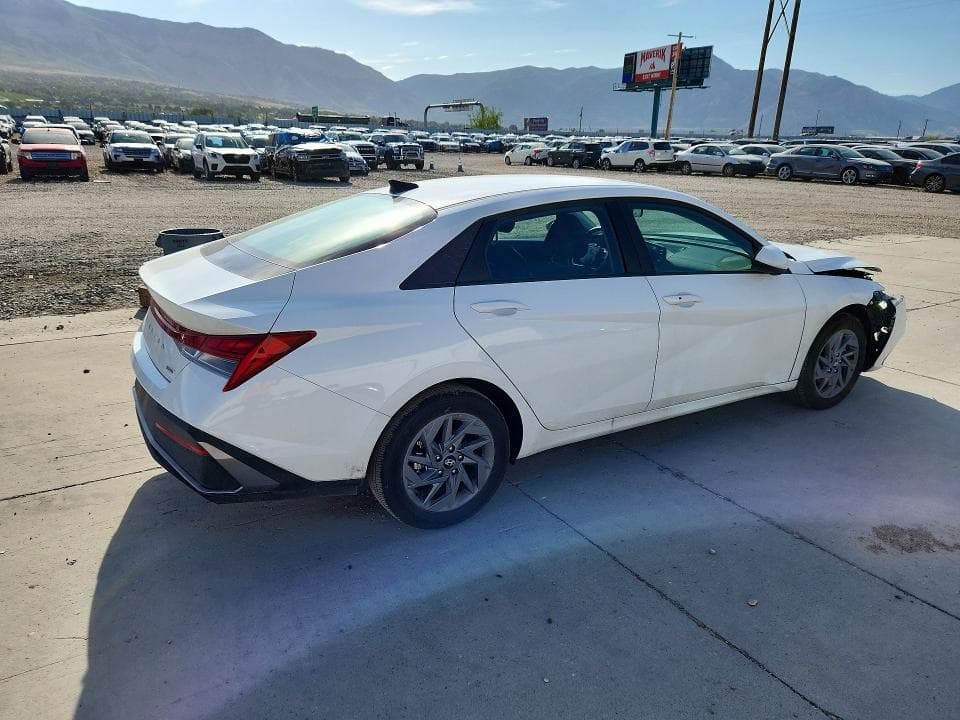 2025 HYUNDAI ELANTRA HYBRID BLUE 3