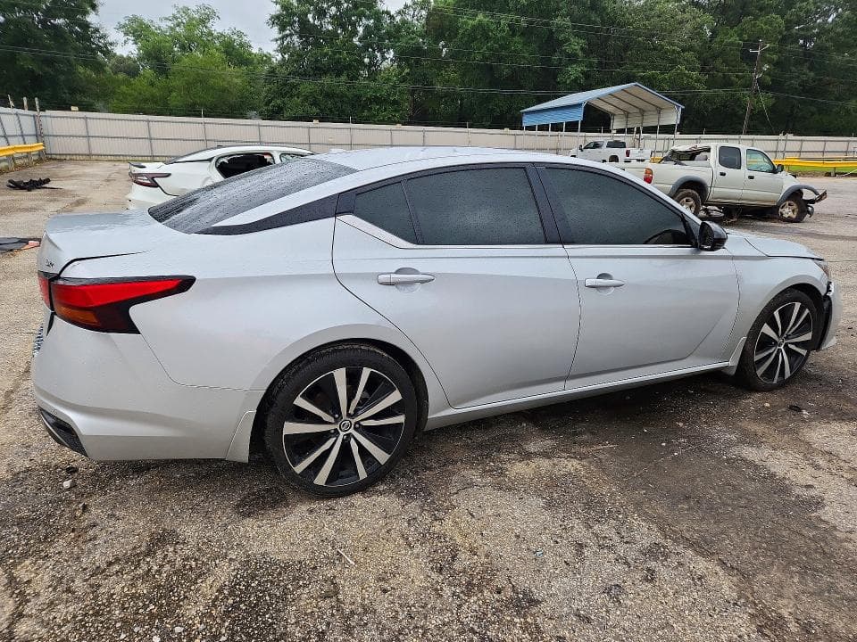 2021 NISSAN ALTIMA SR 3