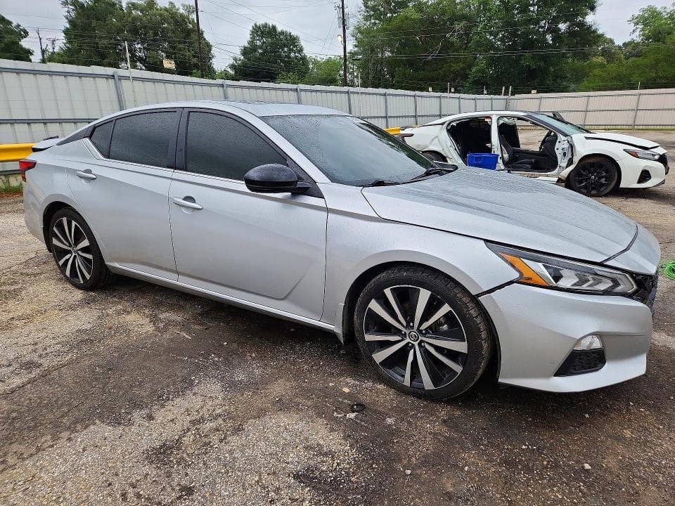 2021 NISSAN ALTIMA SR 4