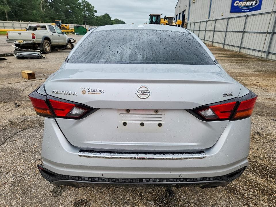 2021 NISSAN ALTIMA SR 6