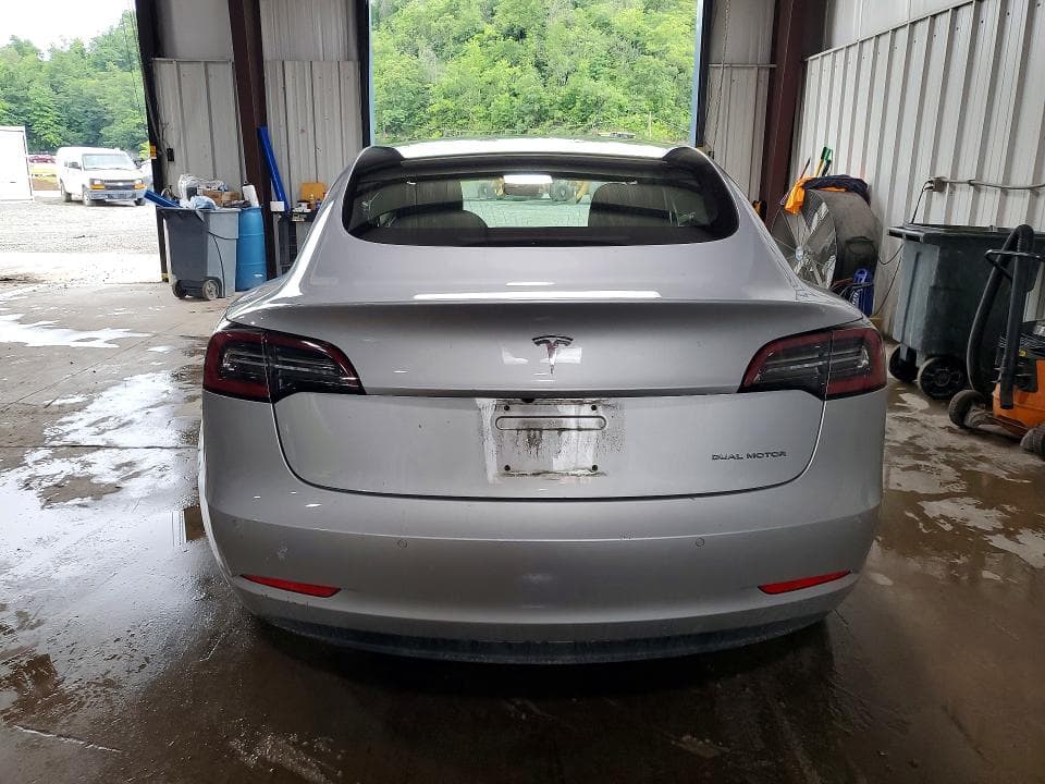 2018 TESLA MODEL 3 6