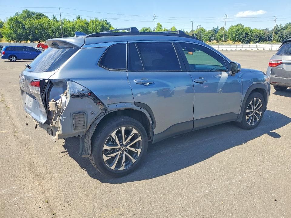 2022 TOYOTA COROLLA CROSS XLE XLE 3