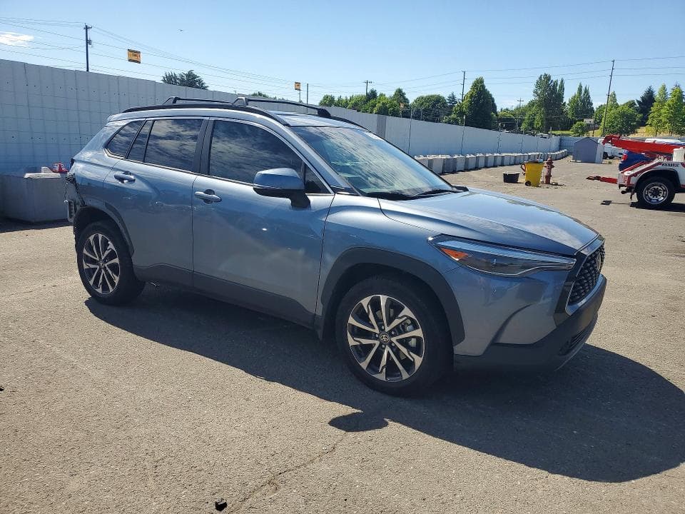 2022 TOYOTA COROLLA CROSS XLE XLE 4