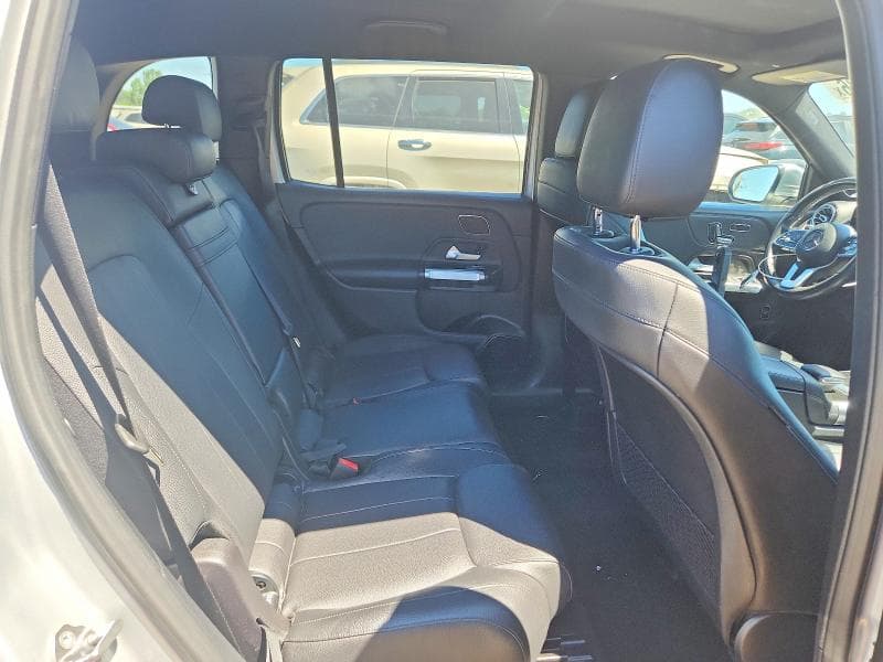 2020 MERCEDES-BENZ GLB 250 10
