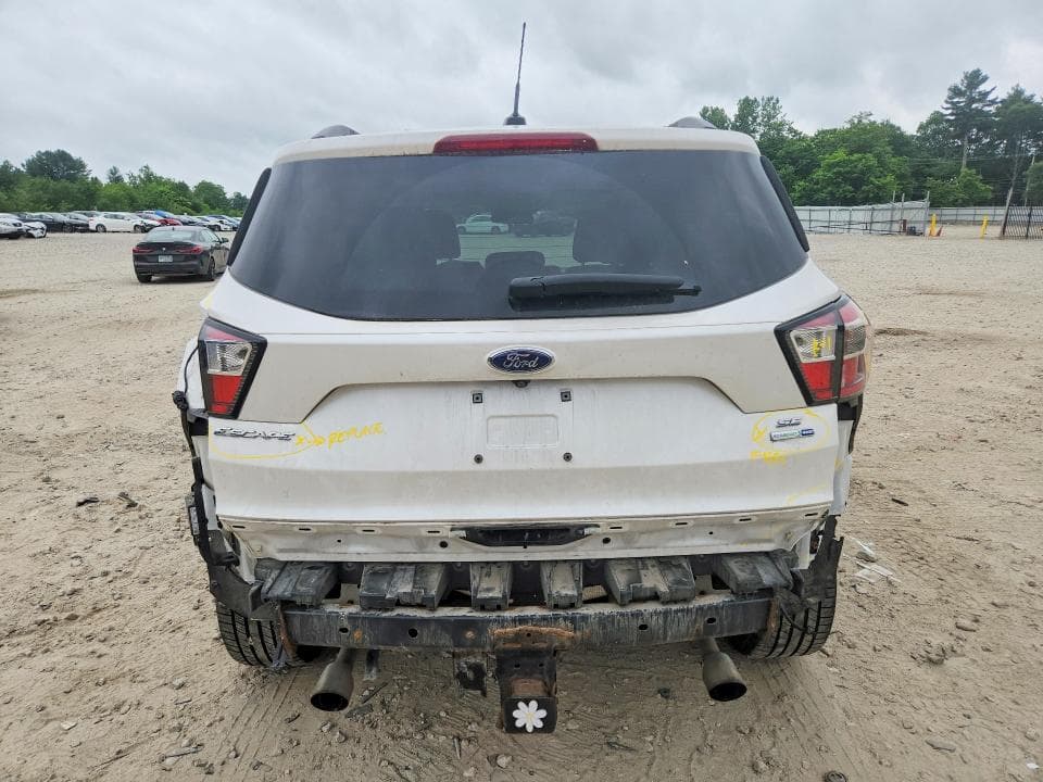 2017 FORD ESCAPE SE 6