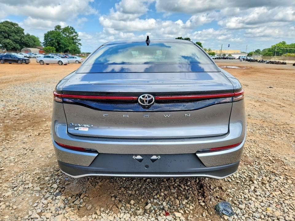 2026 TOYOTA CROWN XLE XLE 6