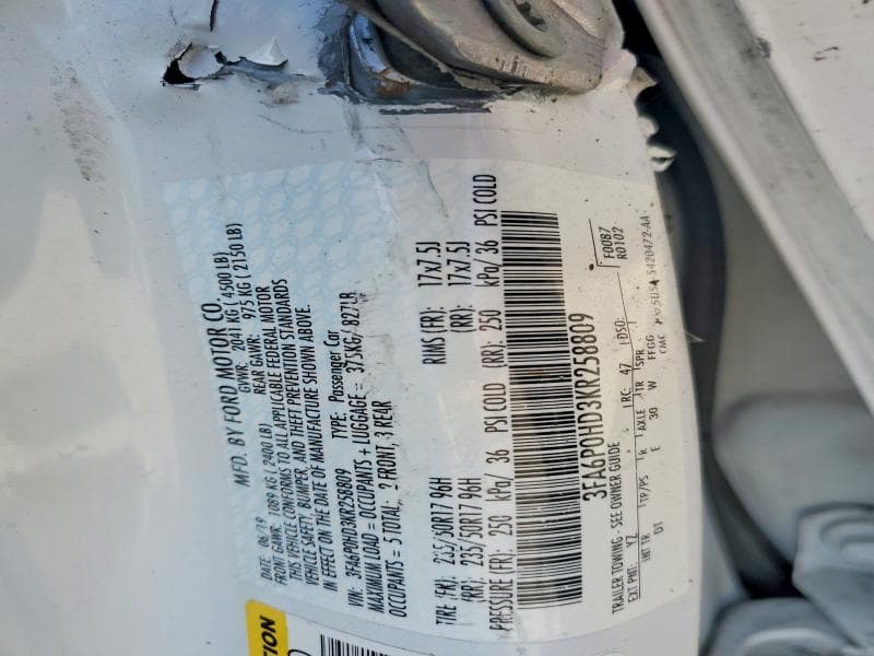 2019 FORD FUSION SE 12
