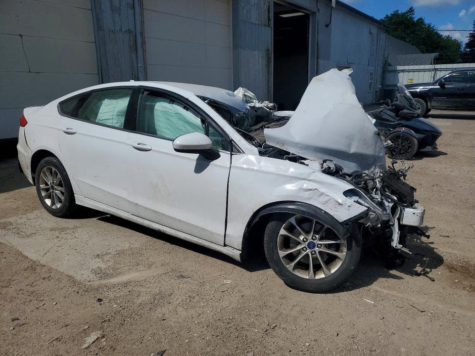 2019 FORD FUSION SE 4