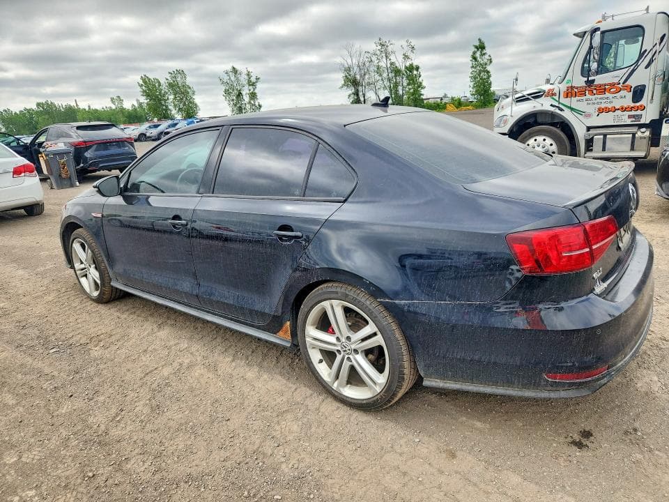 2017 VOLKSWAGEN JETTA GLI 2