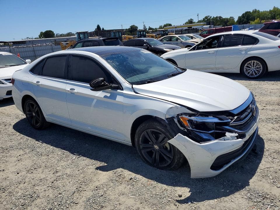 2023 VOLKSWAGEN JETTA SE 4