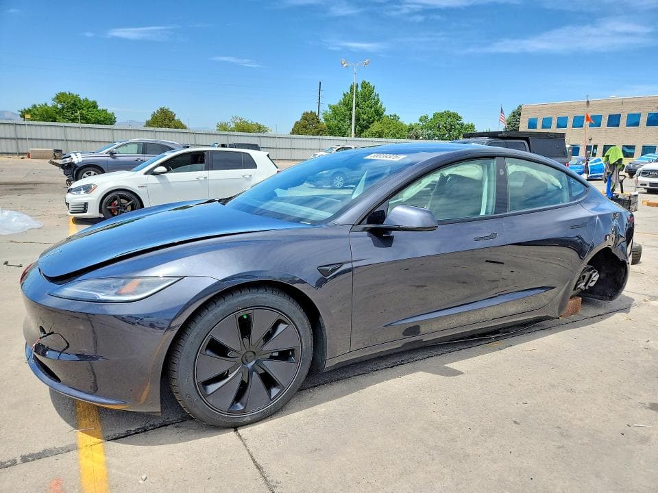 2025 TESLA MODEL 3 1