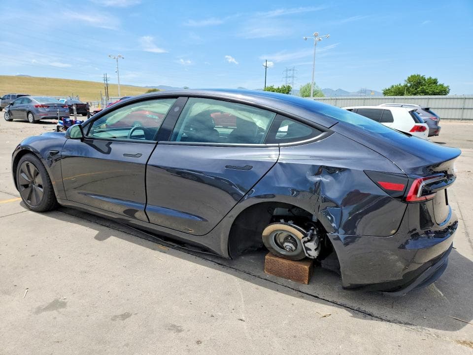 2025 TESLA MODEL 3 2
