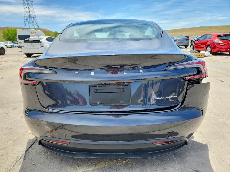 2025 TESLA MODEL 3 6