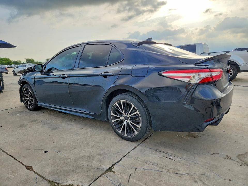 2019 TOYOTA CAMRY SE SE 2