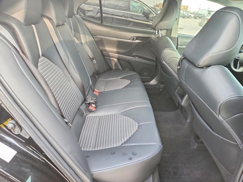 2019 TOYOTA CAMRY SE SE 10