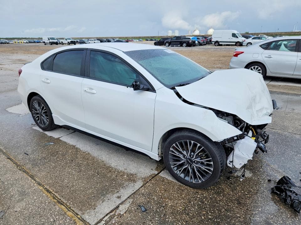 2024 KIA FORTE GT LINE 4