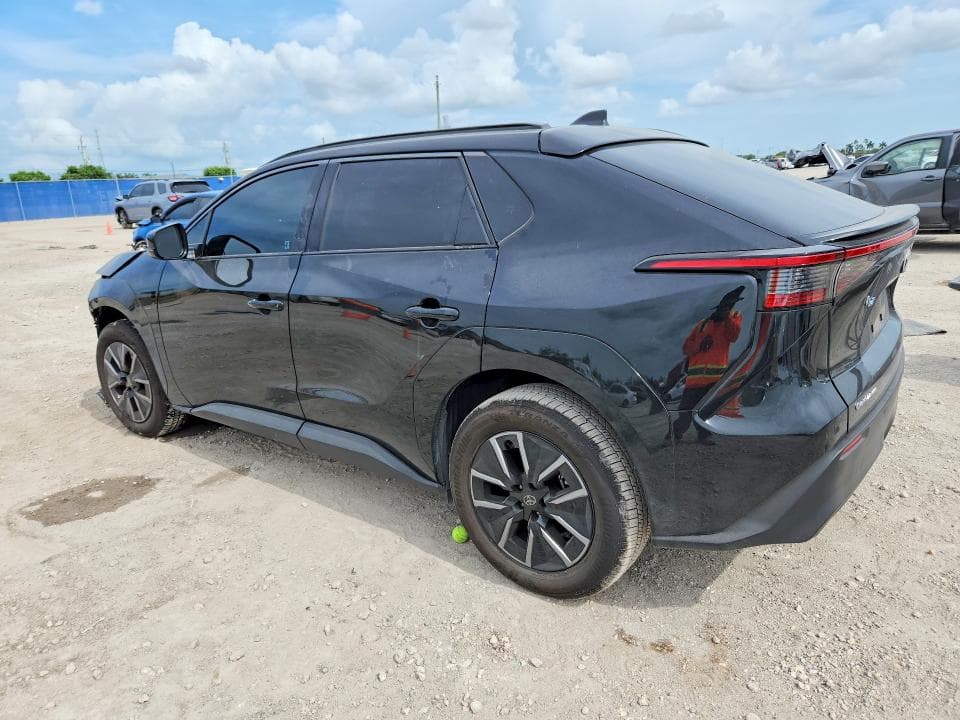 2026 TOYOTA BZ XLE 2