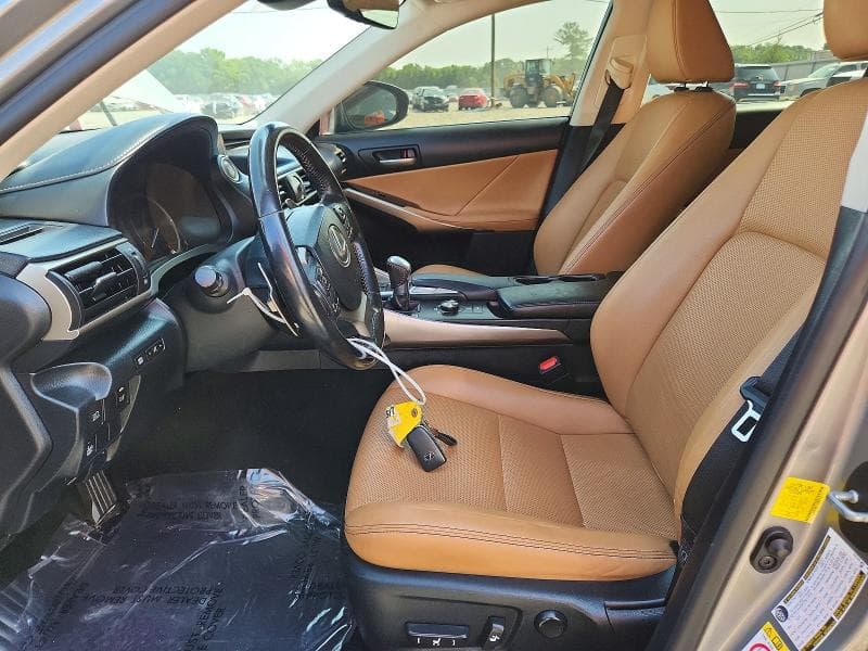 2017 LEXUS IS 300 7
