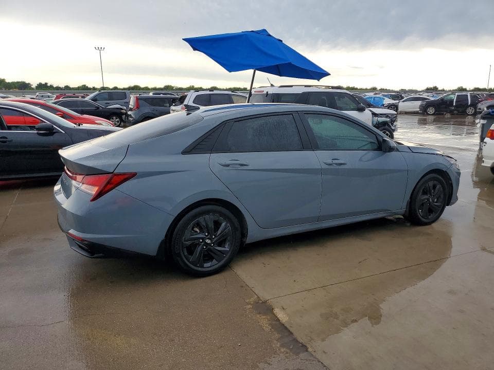 2022 HYUNDAI ELANTRA SEL 3