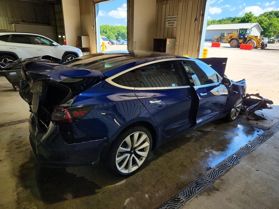 2020 TESLA MODEL 3 3