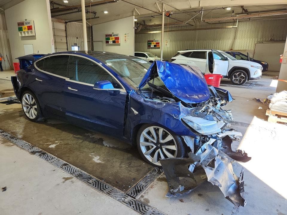 2020 TESLA MODEL 3 4