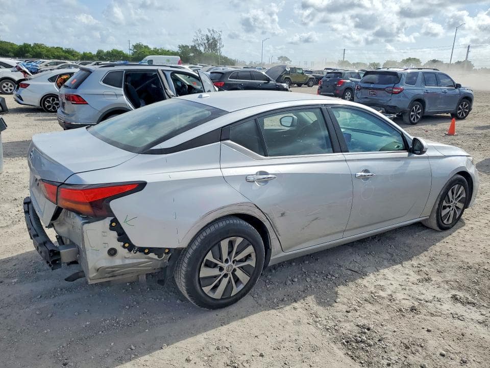 2019 NISSAN ALTIMA S 3