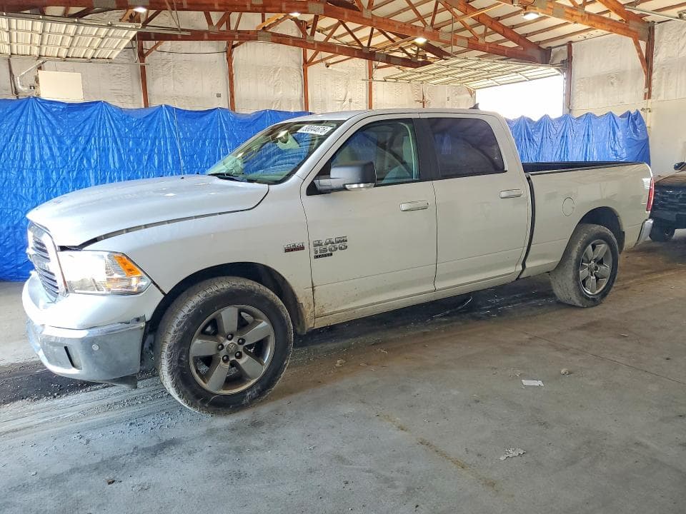 2019 RAM 1500 CLASSIC SLT SLT - 1