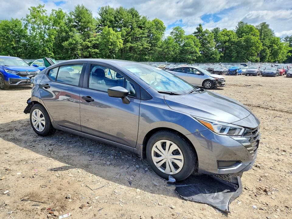 2024 NISSAN VERSA S 4